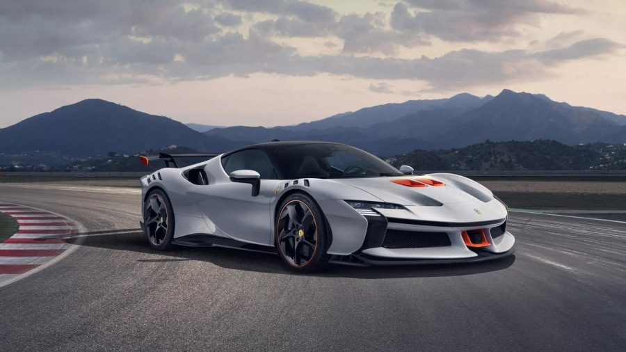 Ferrari SF90 XX — первый дорожный суперкар марки, получивший значок XX.