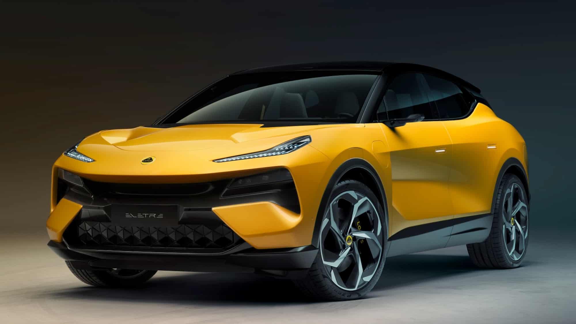 Lotus Eletre 2023 продается в России за 11,26 млн рублей