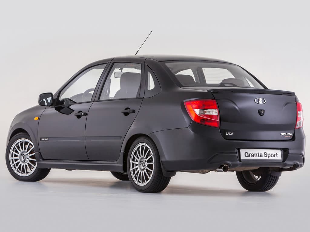 Lada Granta Sport 2023 поступила в продажу по цене 1,29 миллиона рублей.