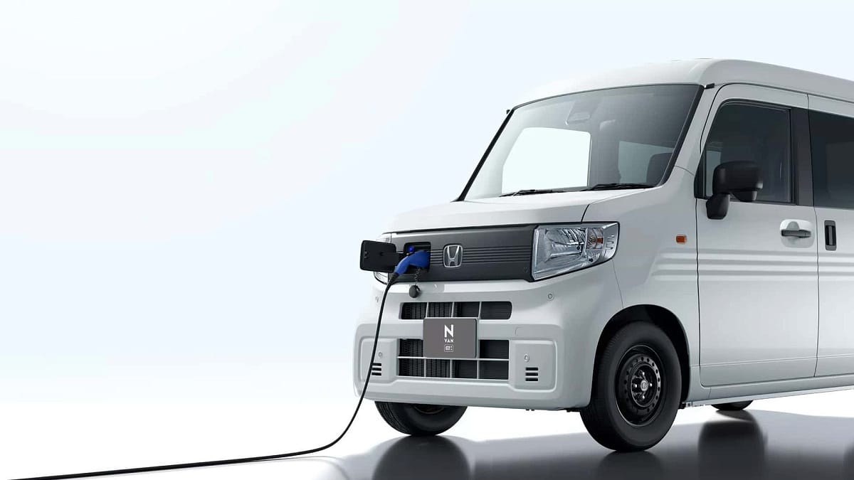 Honda N-Van e 2024 представлена ​​на официальных фотографиях