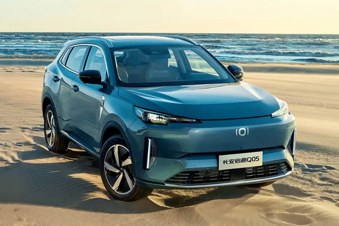 Changan Qiyuan Q05 2024 представлен на официальных фотографиях