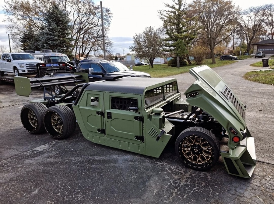 Военный внедорожник Humvee получил дополнительную ось и двигатель Hellcat V8