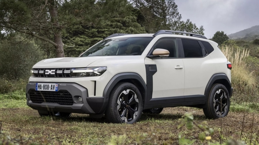Новый Renault/Dacia Duster стал крупнее и получил гибридные варианты