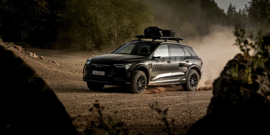 Audi-Q8-e-tron-Дакар