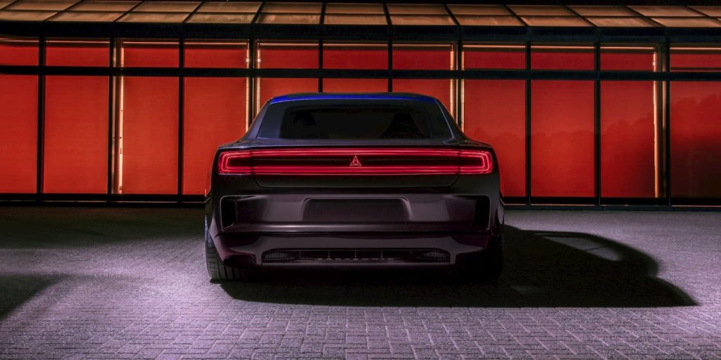 электрический Dodge Charger