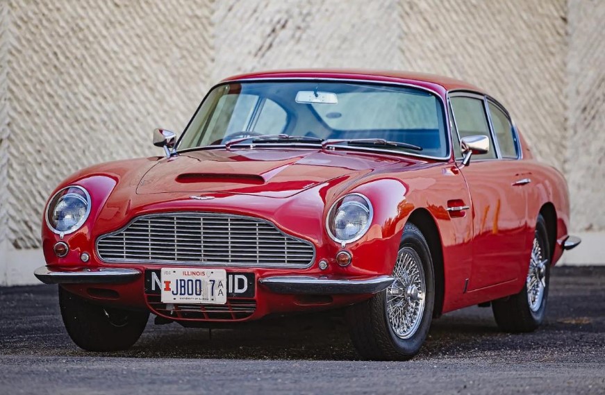 Aston Martin DB6 1966 года выставлен на аукцион
