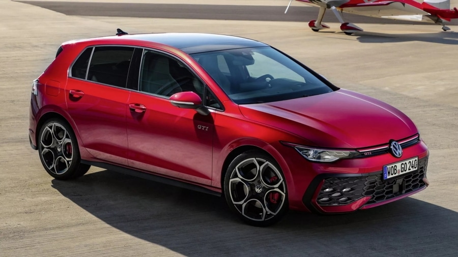 Представлен обновленный Volkswagen Golf: новые фары, физические кнопки, больше мощности