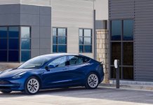 Tesla расширяет тест-драйвы самообслуживания до зарядных устройств по месту назначения
