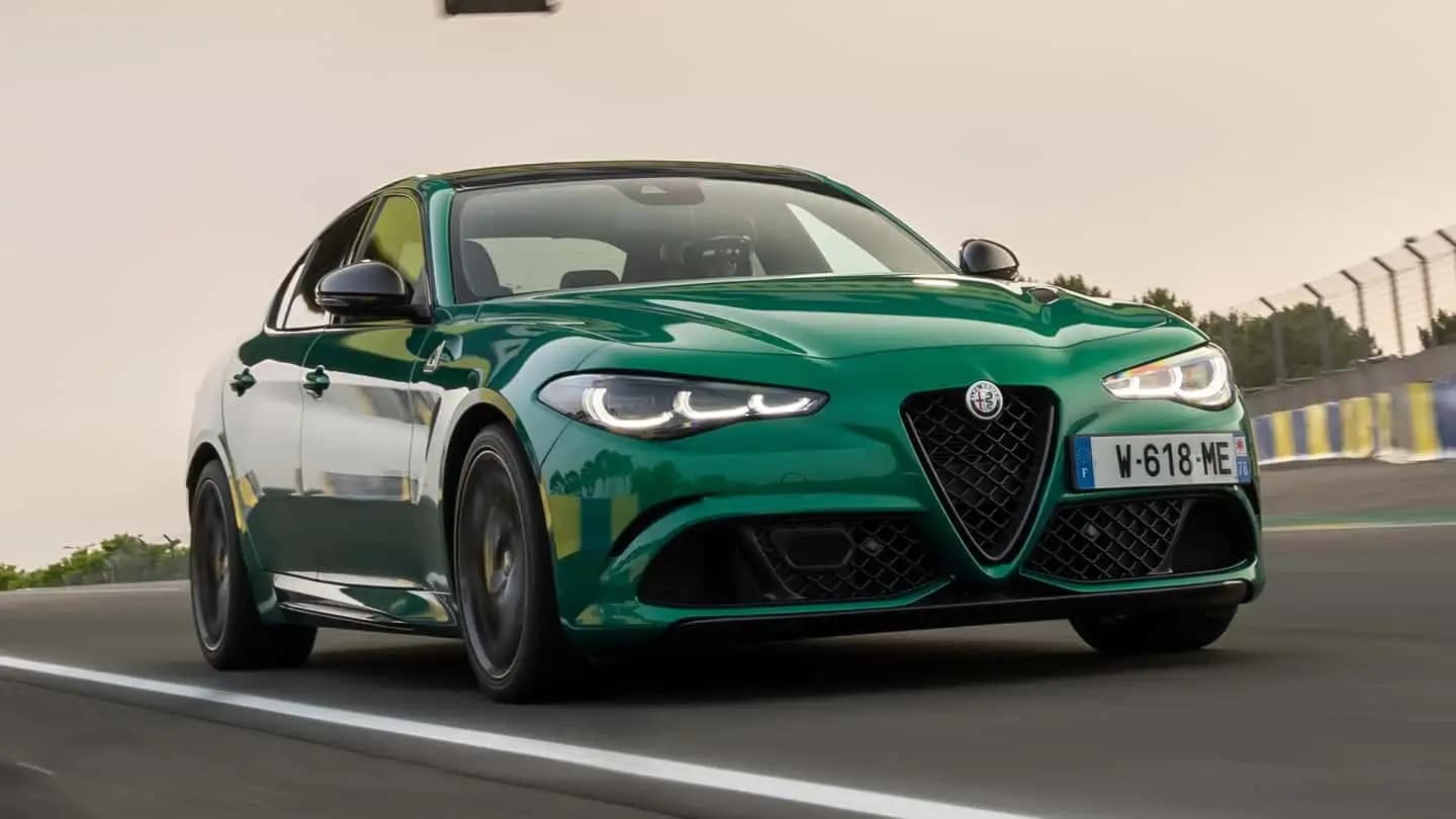 Alfa Romeo Giulia и Stelvio Quadrifoglio 2024 года будут электрическими