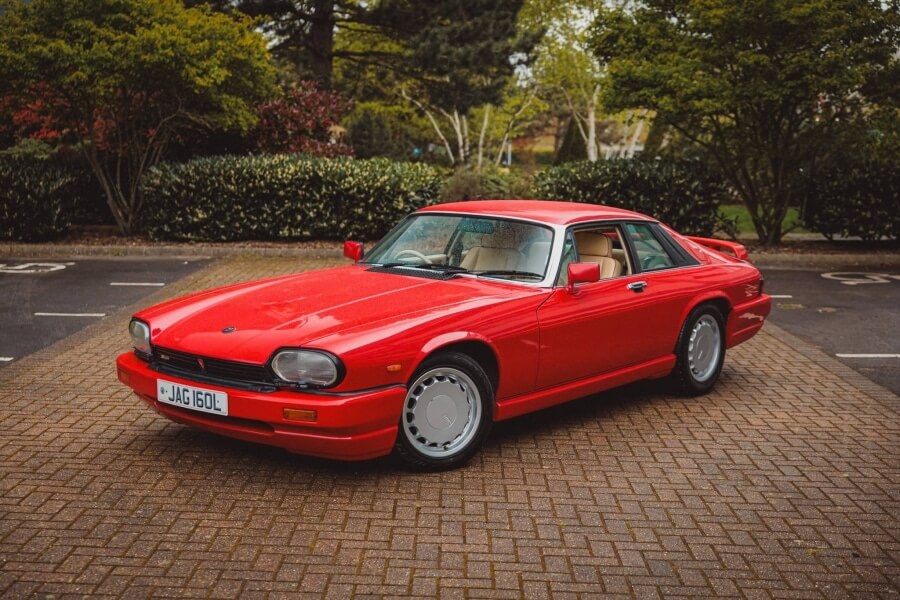 Редкий Jaguar XJR-S с 6,0-литровым двигателем V12 продают на аукционе