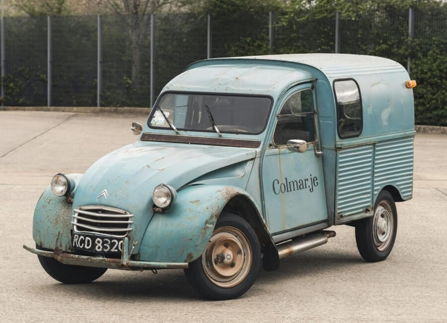 Идеальное спальное место: ржавый фургон Citroen 2CV с мотоциклетным двигателем BMW