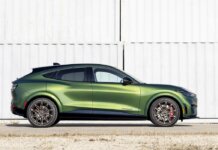 Ford представляет обновленную версию Mustang Mach-E, которая позволит обогнать Tesla Model Y
